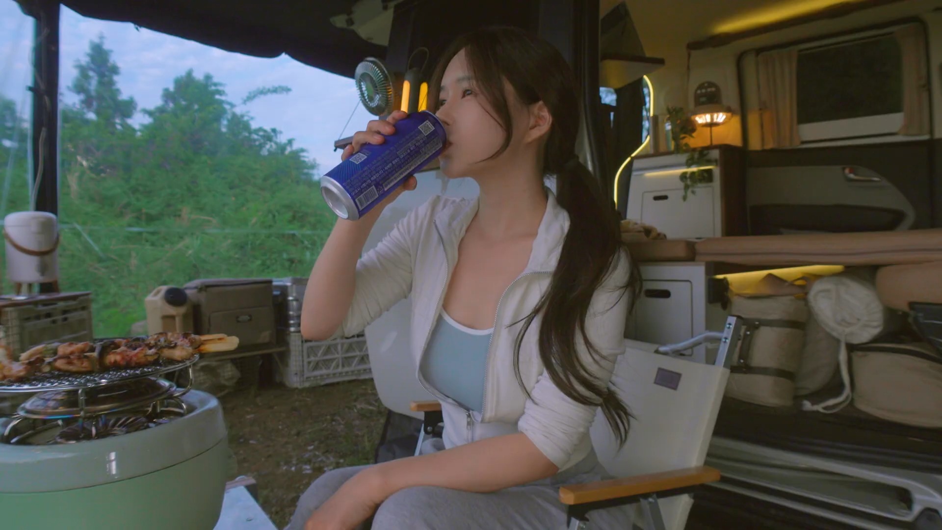 菲律宾以东生成热带低压 向海南岛东部到广东中西部沿海靠近